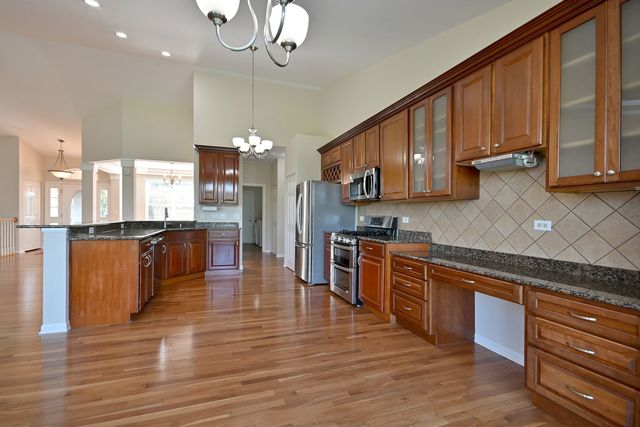 11819 Wolf Creek Lane, Plainfield, IL 60585
