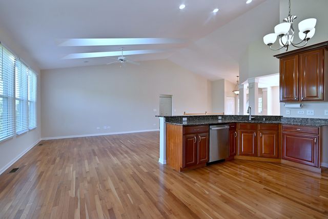 11819 Wolf Creek Lane, Plainfield, IL 60585