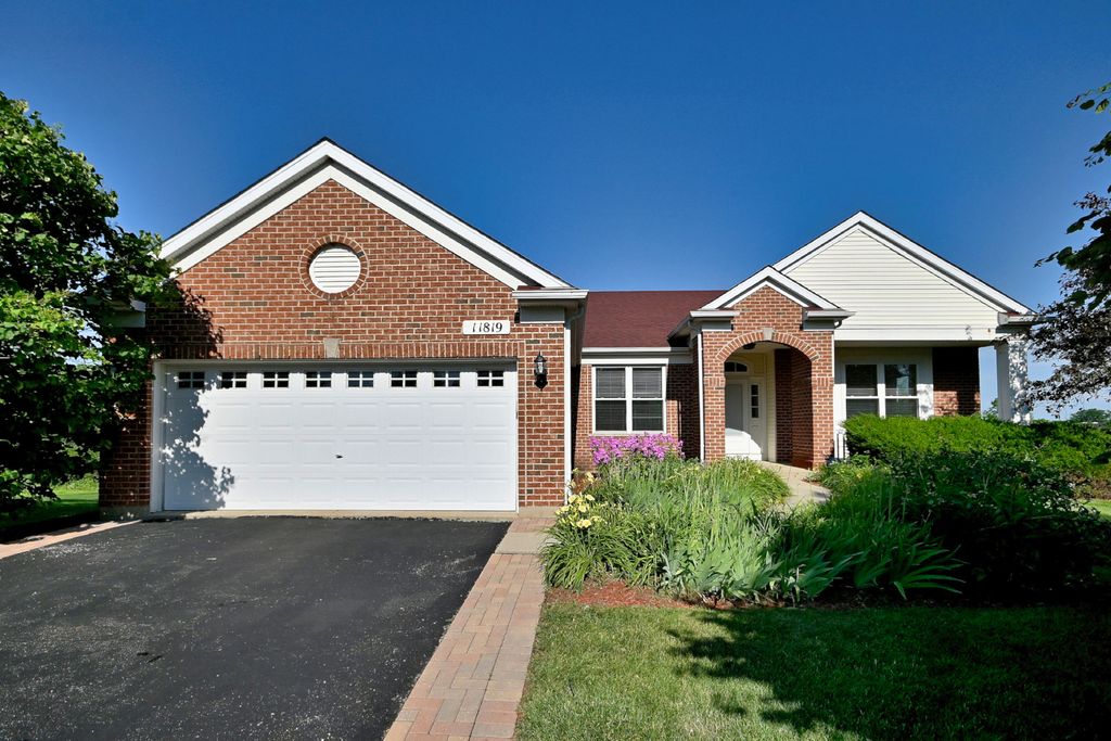 11819 Wolf Creek Lane, Plainfield, IL 60585