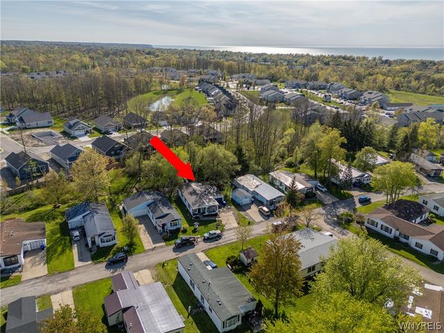 45 Waterview Parkway, Hamburg, NY 14075