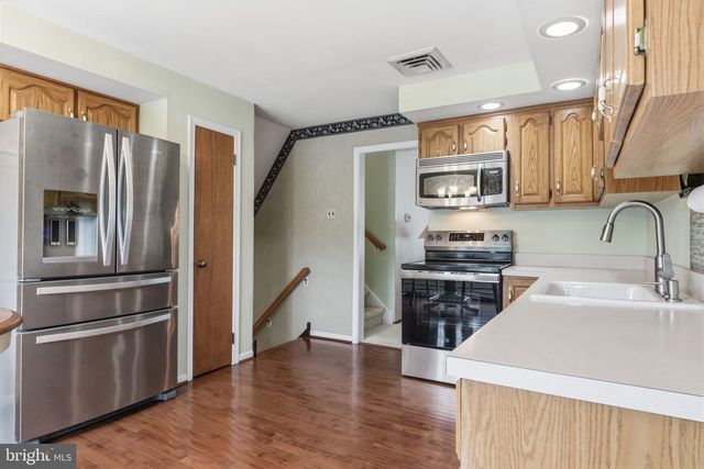 64 WINDMILL DR, Holland, PA 18966