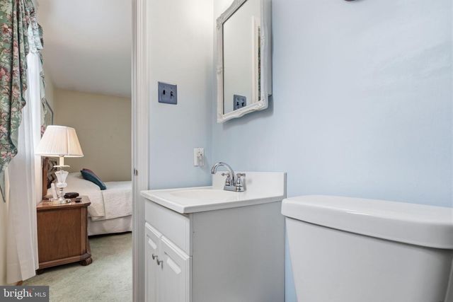 64 WINDMILL DR, Holland, PA 18966