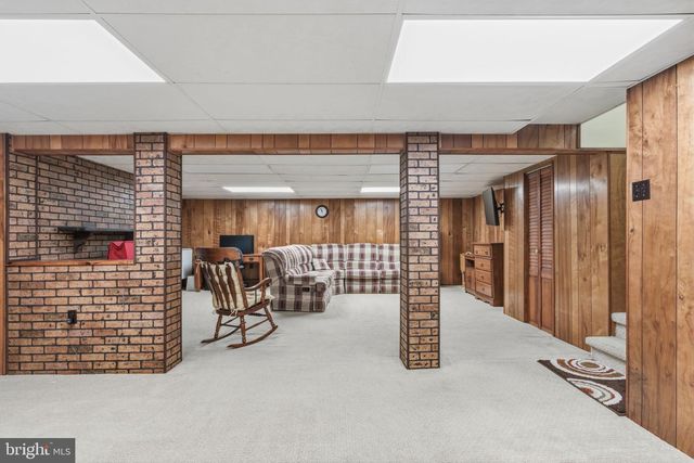 64 WINDMILL DR, Holland, PA 18966