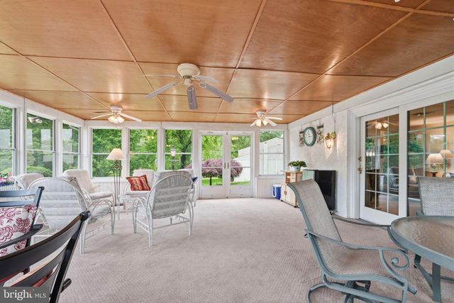 64 WINDMILL DR, Holland, PA 18966