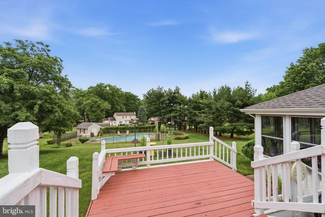 64 WINDMILL DR, Holland, PA 18966