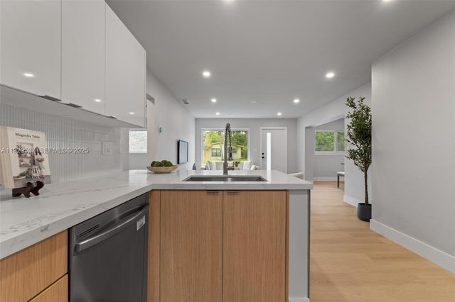 1431 NE 117TH ST, Miami, FL 33161