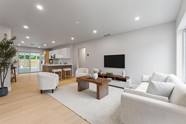 1431 NE 117TH ST, Miami, FL 33161