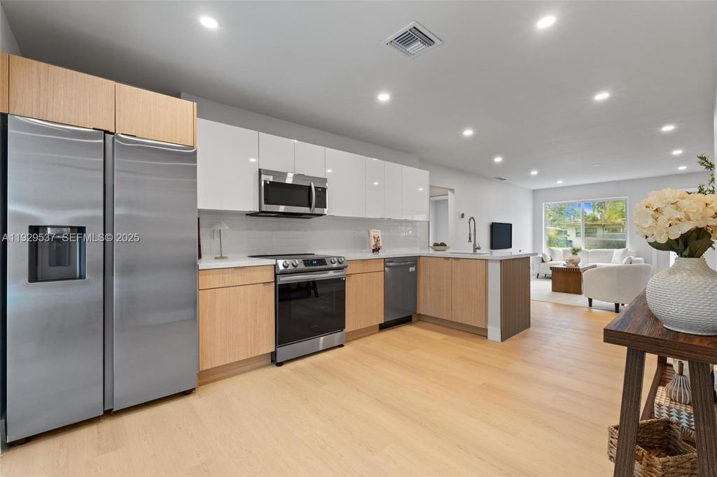 Image 12 of property listing at 1431 NE 117TH ST, Miami, FL 33161