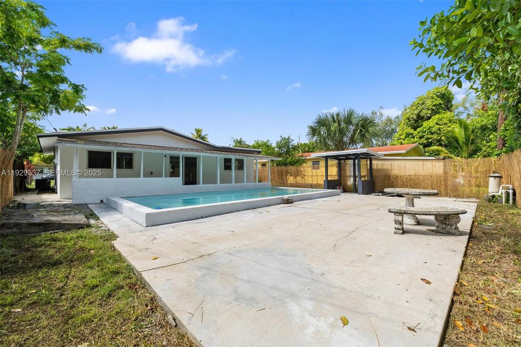 Image 24 of property listing at 1431 NE 117TH ST, Miami, FL 33161