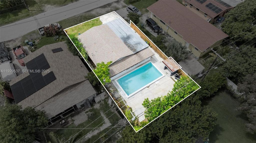 Image 26 of property listing at 1431 NE 117TH ST, Miami, FL 33161