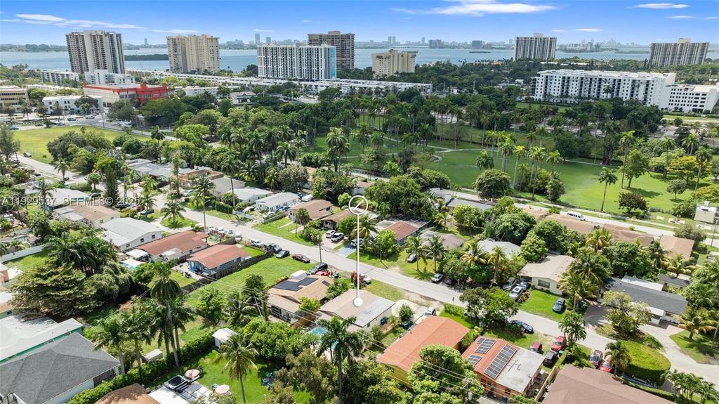 Image 28 of property listing at 1431 NE 117TH ST, Miami, FL 33161