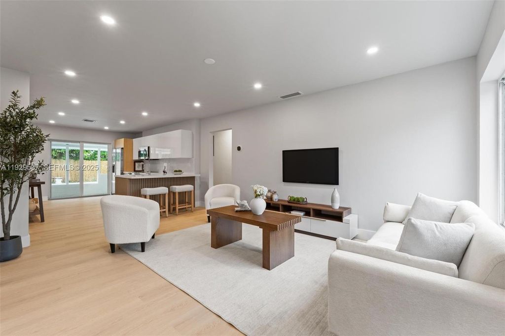 Image 3 of property listing at 1431 NE 117TH ST, Miami, FL 33161