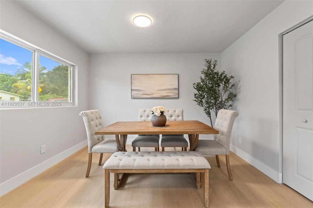 Image 7 of property listing at 1431 NE 117TH ST, Miami, FL 33161