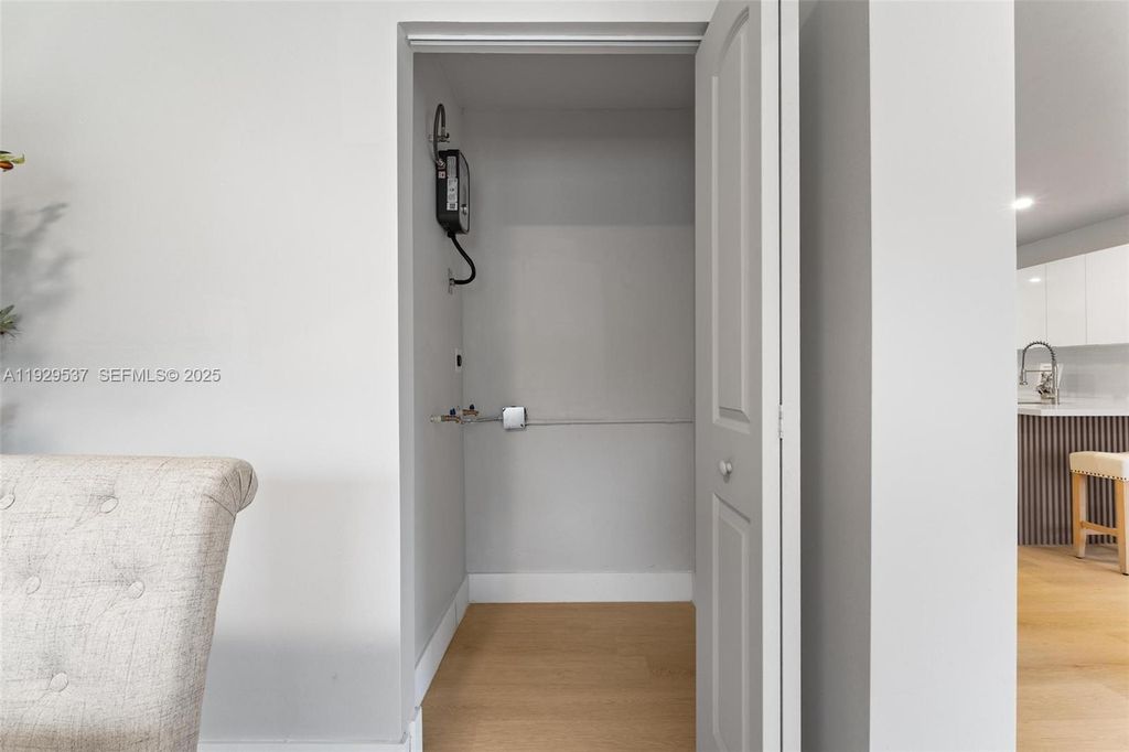 Image 9 of property listing at 1431 NE 117TH ST, Miami, FL 33161