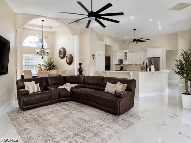 1816 SW 51st ST, Cape Coral, FL 33914
