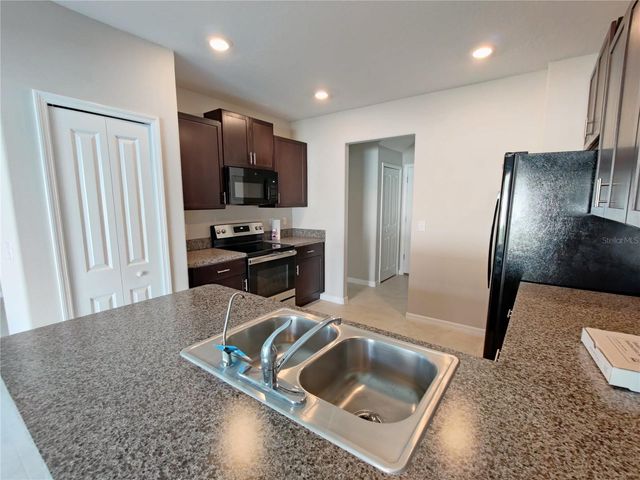 4710 NORMAN OAK PLACE, Tampa, FL 33619
