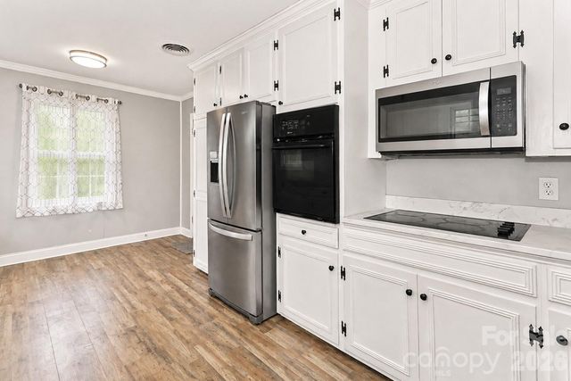 535 N Carolina Avenue, Statesville, NC 28677