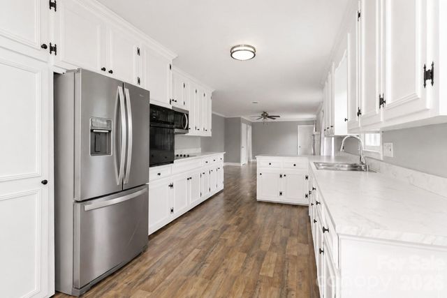 535 N Carolina Avenue, Statesville, NC 28677