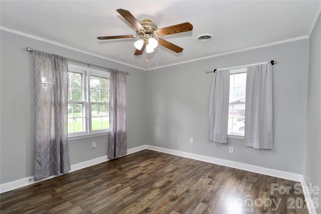 535 N Carolina Avenue, Statesville, NC 28677