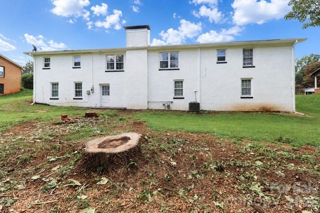 535 N Carolina Avenue, Statesville, NC 28677