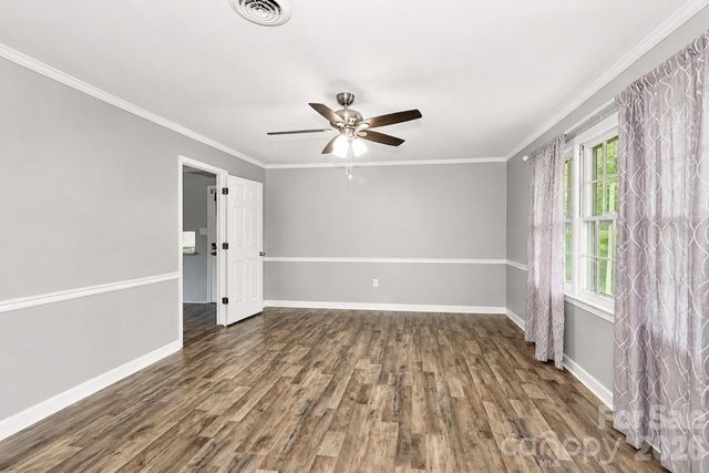 535 N Carolina Avenue, Statesville, NC 28677