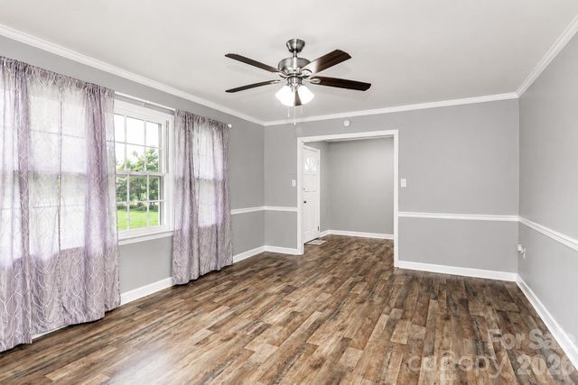 535 N Carolina Avenue, Statesville, NC 28677