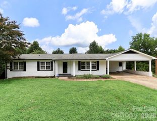535 N Carolina Avenue, Statesville, NC 28677