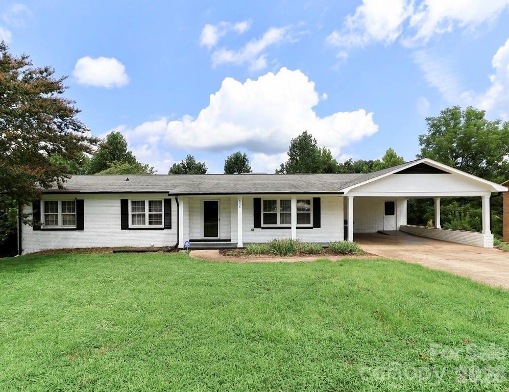 535 N Carolina Avenue, Statesville, NC 28677