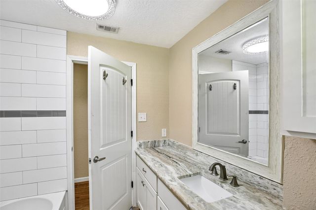 3519 Highway 146 S, Shoreacres, TX 77571