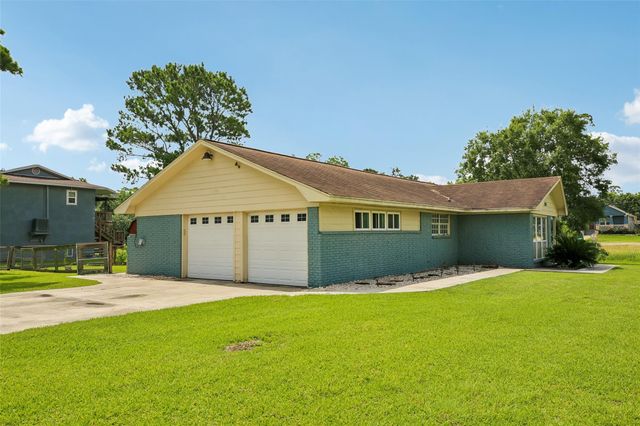 3519 Highway 146 S, Shoreacres, TX 77571