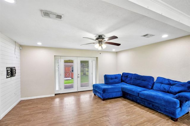 3519 Highway 146 S, Shoreacres, TX 77571