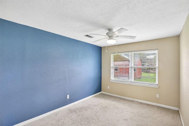 3519 Highway 146 S, Shoreacres, TX 77571