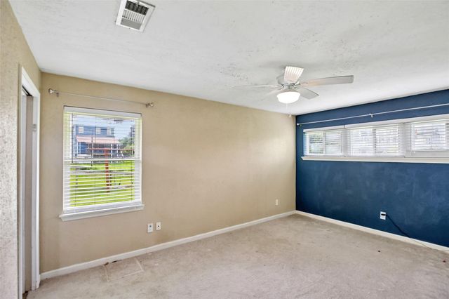 3519 Highway 146 S, Shoreacres, TX 77571