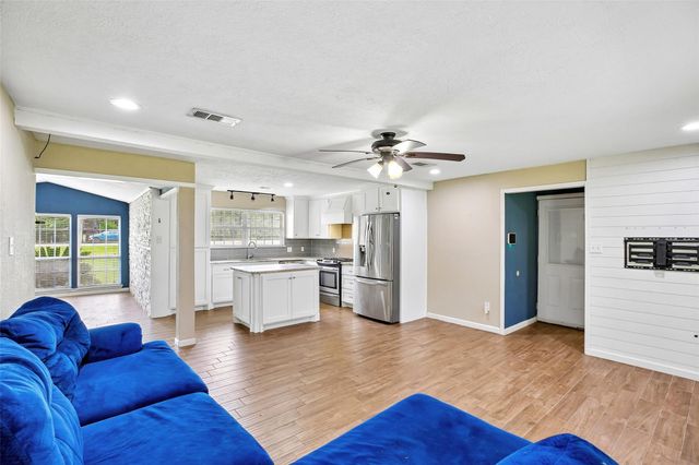 3519 Highway 146 S, Shoreacres, TX 77571