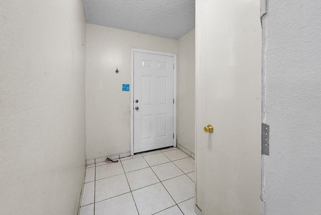 9415 Olde Towne Row, Dallas, TX 75227