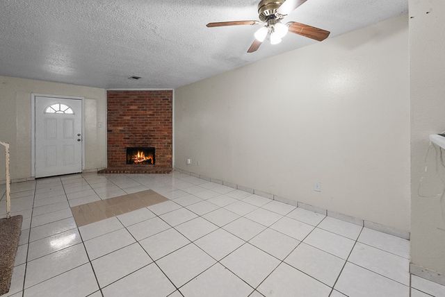 9415 Olde Towne Row, Dallas, TX 75227