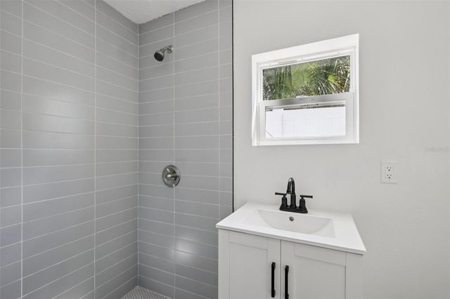 3015 SANCHEZ STREET, Tampa, FL 33605