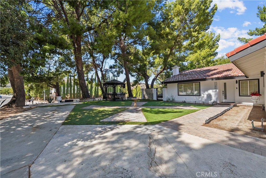 12850 Woodley Avenue, Granada Hills, CA 91344 — photo 4