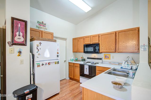 6542 S SAWGRASS Drive, Chandler, AZ 85249