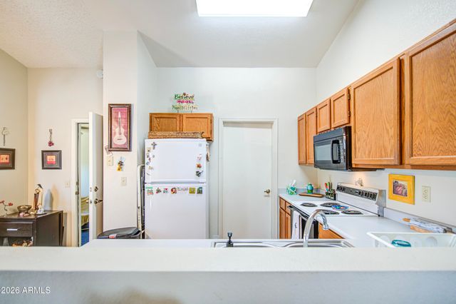 6542 S SAWGRASS Drive, Chandler, AZ 85249