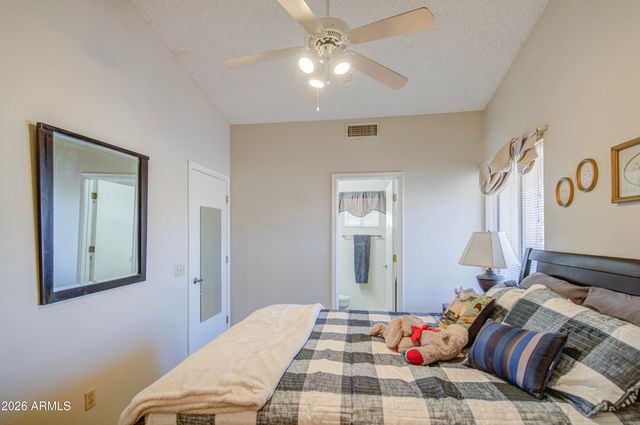 6542 S SAWGRASS Drive, Chandler, AZ 85249