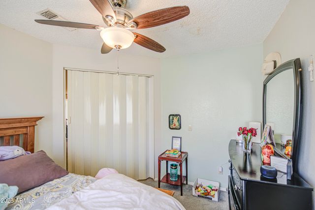 6542 S SAWGRASS Drive, Chandler, AZ 85249