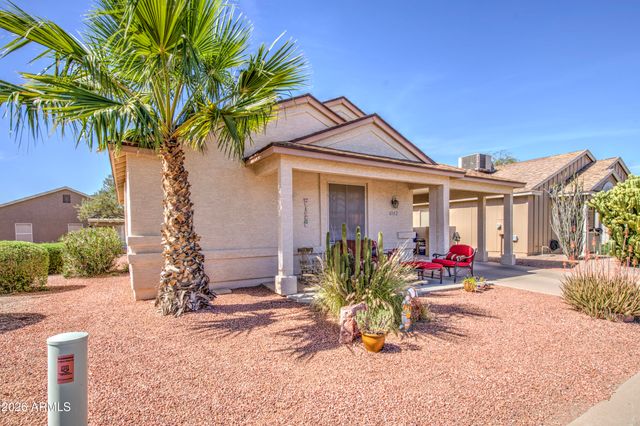 6542 S SAWGRASS Drive, Chandler, AZ 85249