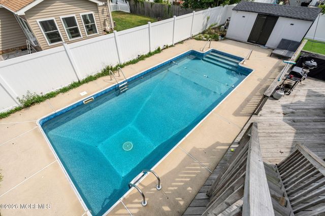 409 Predmore Avenue, Lanoka Harbor, NJ 08734