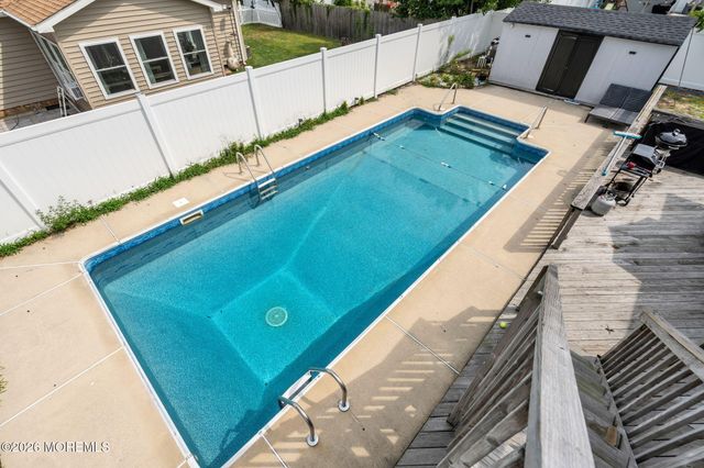 409 Predmore Avenue, Lanoka Harbor, NJ 08734