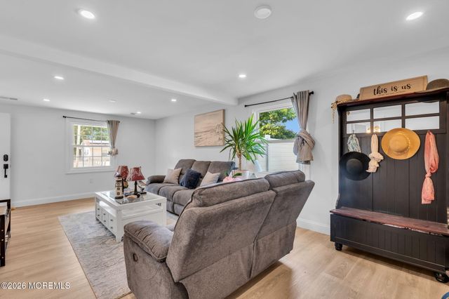 409 Predmore Avenue, Lanoka Harbor, NJ 08734
