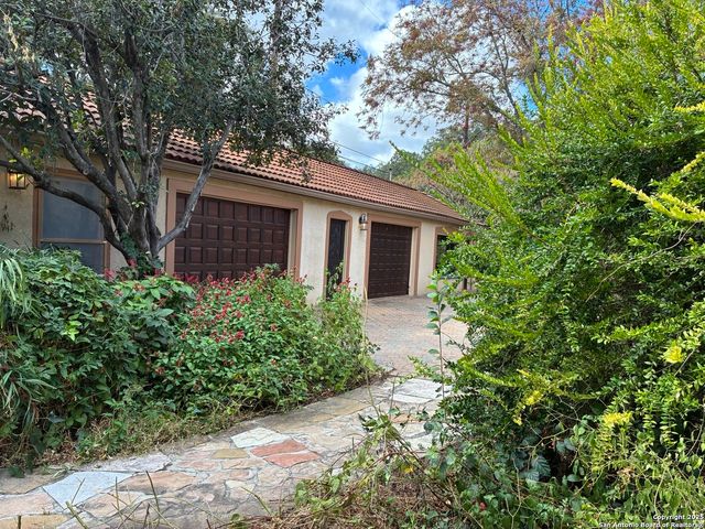 122 E Hollywood, San Antonio, TX 78212