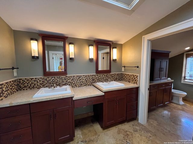 122 E Hollywood, San Antonio, TX 78212