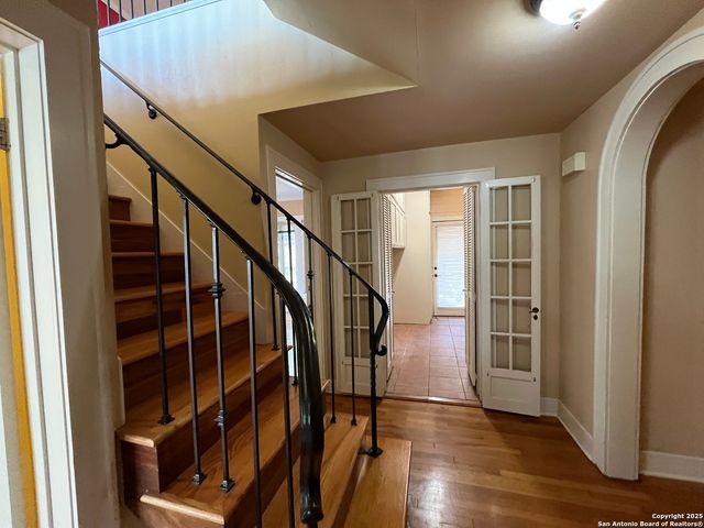 122 E Hollywood, San Antonio, TX 78212