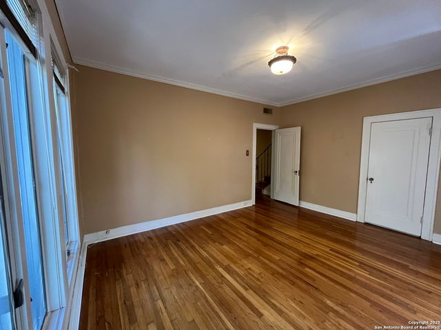 122 E Hollywood, San Antonio, TX 78212